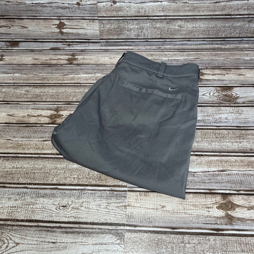 Nike Golf Tour Performance Shorts Mens 32 Gray Dri-Fit Flat Front Lightweight